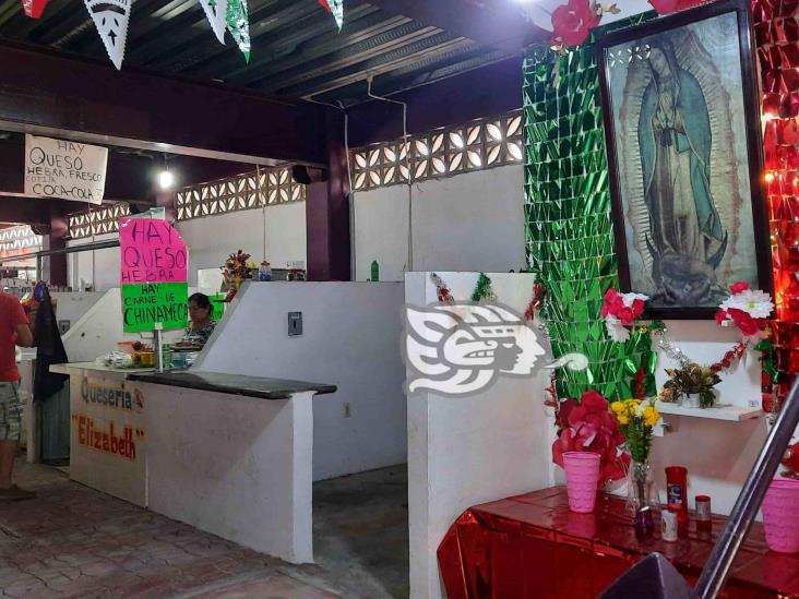 Instalaron altar a la Virgen de Guadalupe en mercado Juárez