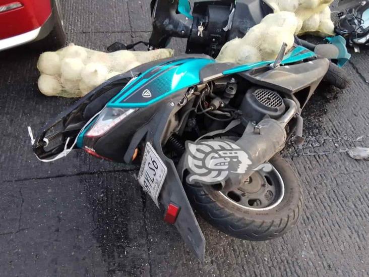 Fuerte accidente en Córdoba deja un motociclista lesionado