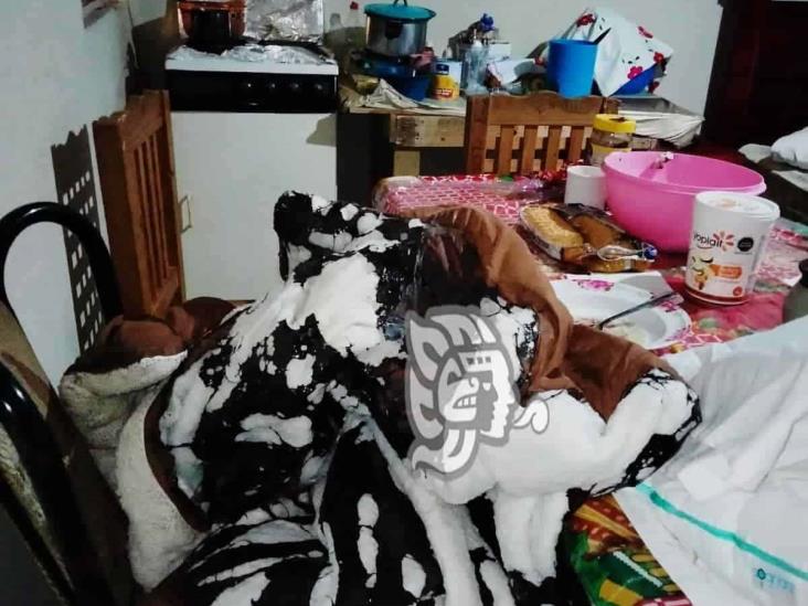 Familia resulta con quemaduras tras una explosión en vivienda de Xalapa