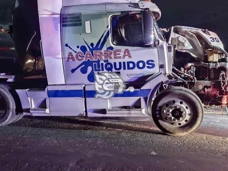 Accidente múltiple en la  autopista Puebla-Orizaba deja daños materiales