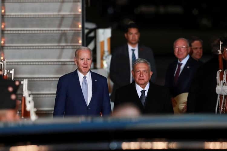 Biden llega a México; inicia conversaciones con AMLO en La Bestia (+Video)