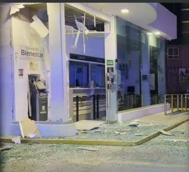 Se registra explosión en Banco del Bienestar de Tlaxcala