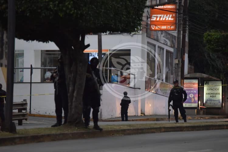 ¡De película! Neutralizan a sujeto que amagaba con detonar granada en Fortín (+Video)