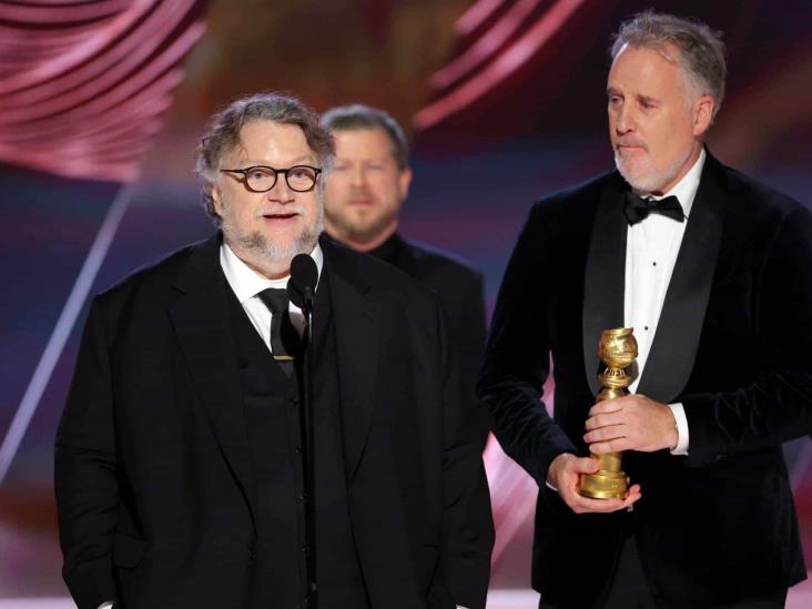 ¡Se lo llevó! Guillermo del Toro gana Globo de Oro con Pinocho