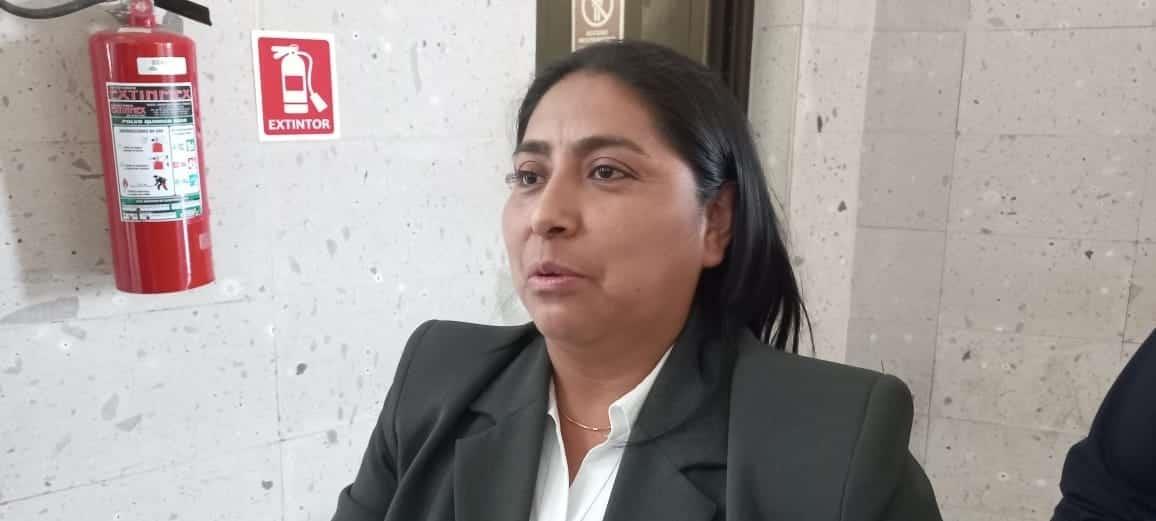 Alejandra Enríquez asume presidencia municipal de Rafael Delgado; era la suplente del alcalde privado de la vida
