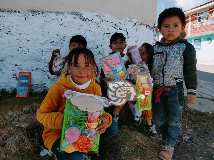 ¡Sí llegaron los Reyes! Niños de comunidades en Veracruz reciben juguetes