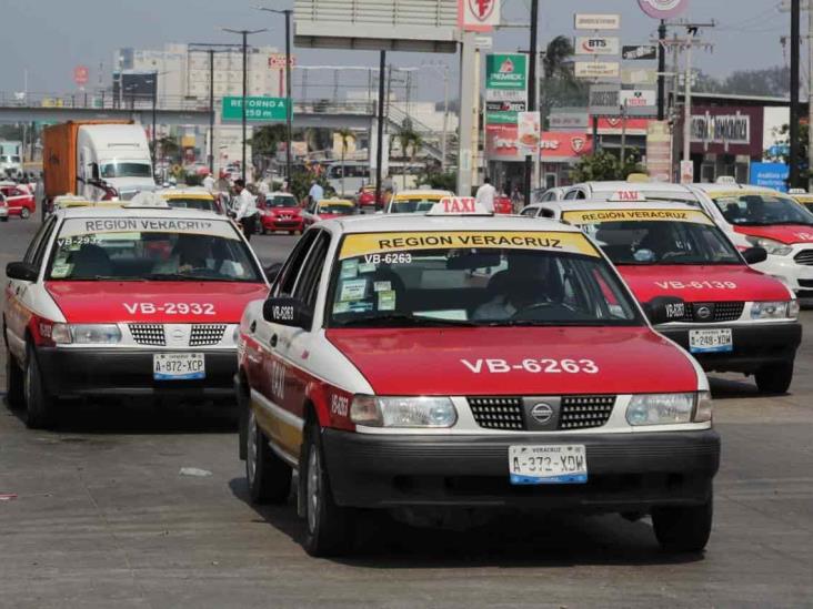 Inmunes a asaltos, taxistas de Veracruz que usan apps