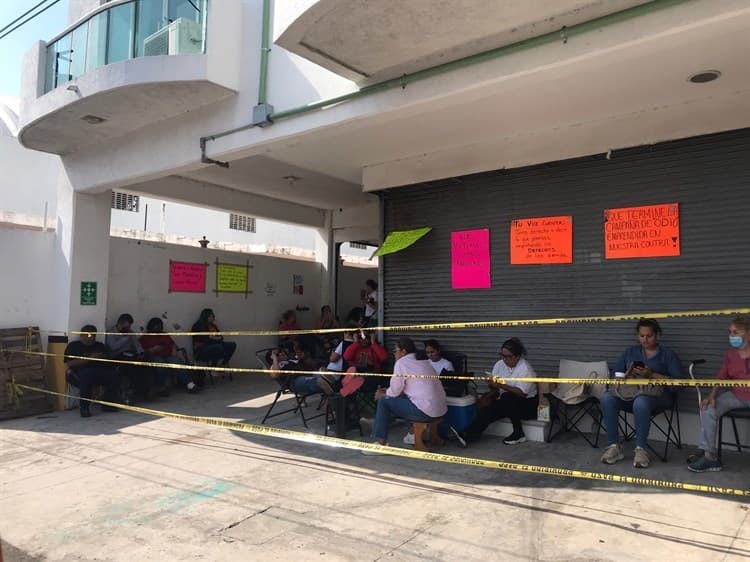Manifestantes liberan la Delegación de la SEV en Boca del Río