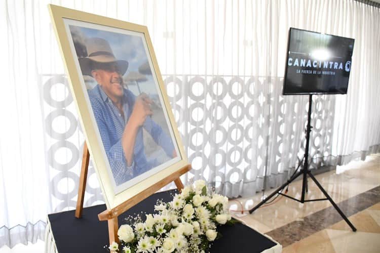 Canacintra rinde homenaje a José Antonio Campa Pérez