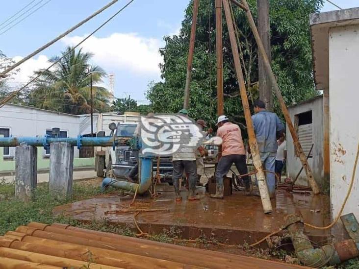 Dan mantenimiento a pozos profundos en Moloacán