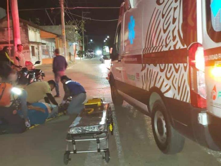 Taxista atropella y lesiona a mujer en Cosamaloapan