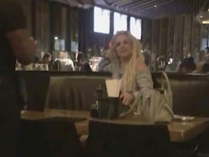 Britney Spears sufre ‘crisis maniaca’ en restaurante de Los Ángeles (+Video)