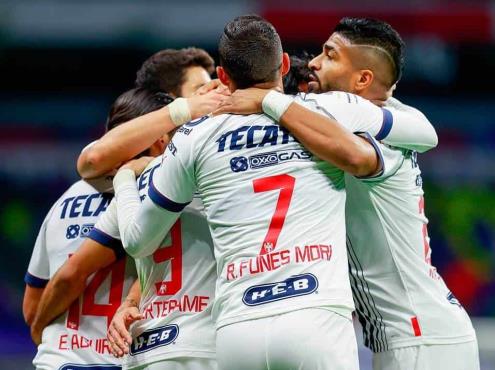 Apretada victoria de Monterrey en su visita al Cruz Azul (+Video)