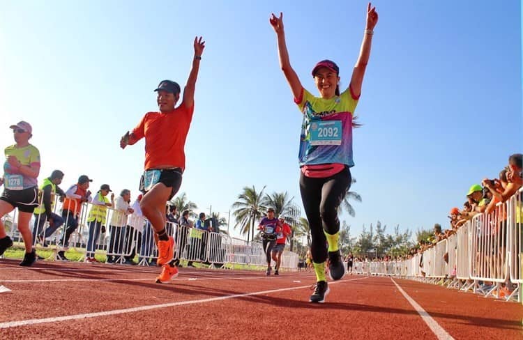 Isabel Oropeza conquistó la gloria en Medio Maratón de Veracruz 2023