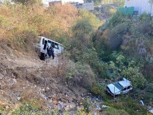 Microbús impacta camioneta en Naucalpan; 3 personas muertas (+Video)