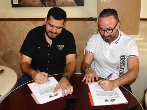 Firma Liga Formativa convenio con Toros Boca FC