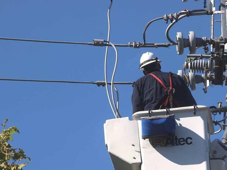 Siguen las afectaciones del servicio eléctrico en Veracruz