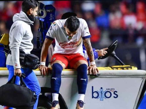 Duro golpe para Chivas; Alexis Vega, fuera hasta por 8 semanas