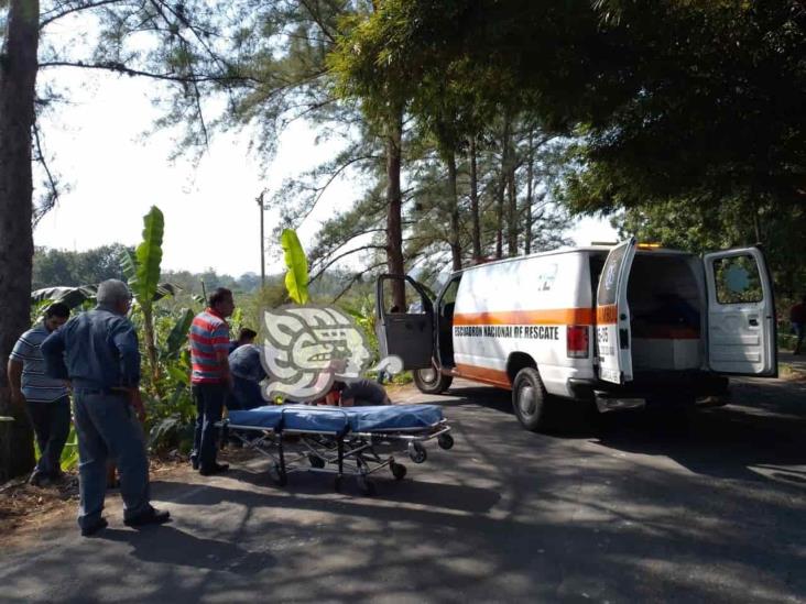 Hombre, herido tras caer de batea de camioneta, en Misantla