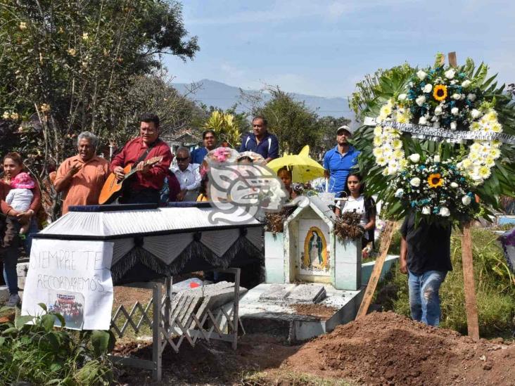 Dan cristiana sepultura a Joel, estudiante asesinado en asalto en Veracruz (+Video)