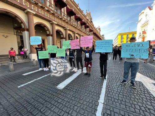 En Xalapa, integrantes de la FNERRR reclaman seguridad tras el asesinato de Joel,  estudiante de Veracruz (+Video)