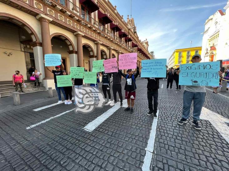 En Xalapa, integrantes de la FNERRR reclaman seguridad tras el asesinato de Joel,  estudiante de Veracruz (+Video)