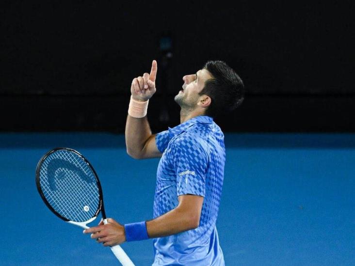 Avanza Novak Djokovic en Abierto de Australia