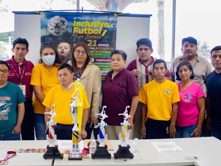 Alistan torneo inclusivo de futbol 7 en Minatitlán