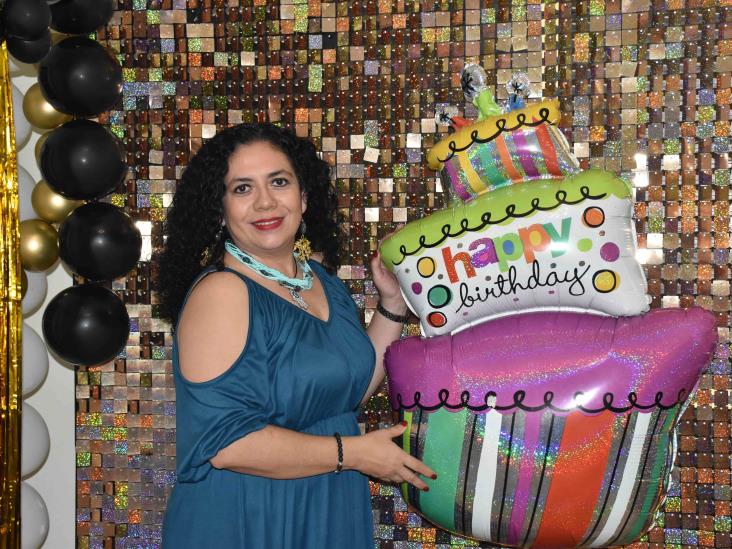 Claudia Palacios de Navidad cumple un año más de vida