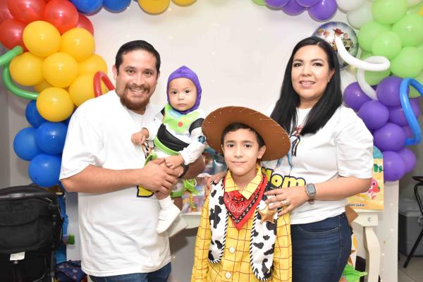 Josué y David Navarrete Trejo celebran juntos sus cumpleaños