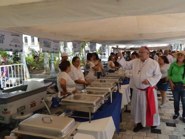 Pescadores realizan muestra culinaria en Veracruz