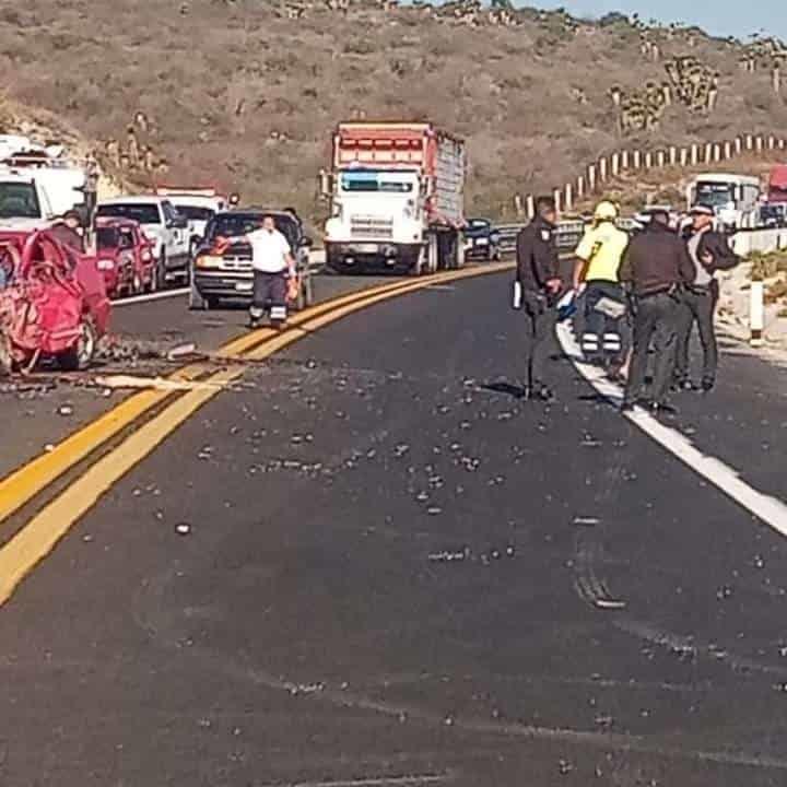 Accidente múltiple en la autopista Cuacnopalan-Oaxaca deja 3 muertos y 5 heridos