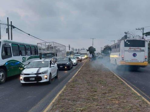 Se retrasan vuelos en Veracruz por cierre de carretera tras balacera