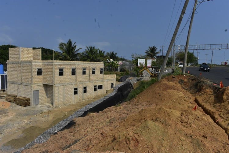 Construcción del Panteón Forense avanza en Coatzacoalcos