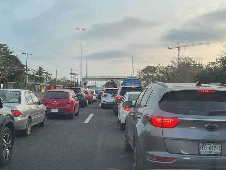 ¡Caos vial! Amanece blindada la zona conurbada tras hechos violentos en la Veracruz-  Xalapa