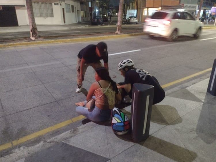 Derrapa joven motociclista en la plaza del Magisterio en Veracruz (+Video)