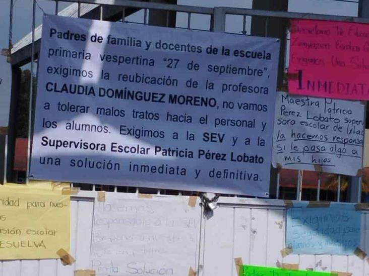 Por “conflilctivas”, buscan sacar a 2 maestras de escuelas de Orizaba e Ixtaczoquitlán