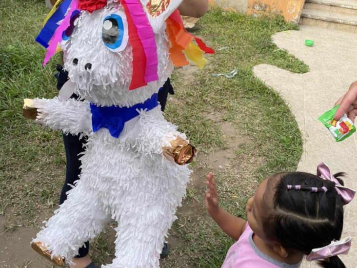 Llevan convivio a la casa hogar de la UNIFAM en Jáltipan