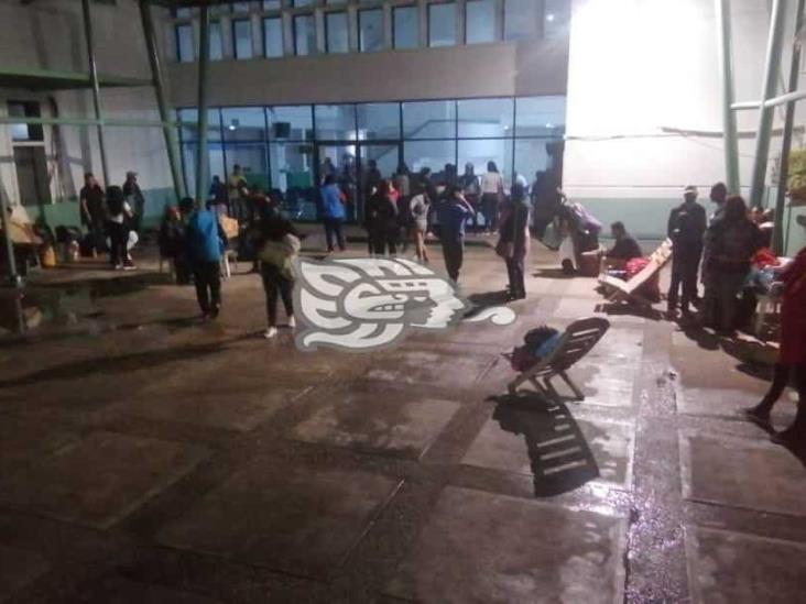 Claman seguridad afuera de hospital en sur de Veracruz por cobros de piso
