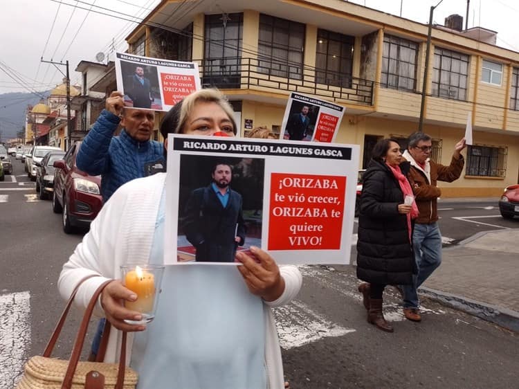 Exigen aparición de líder social y abogado en Orizaba (+Video)