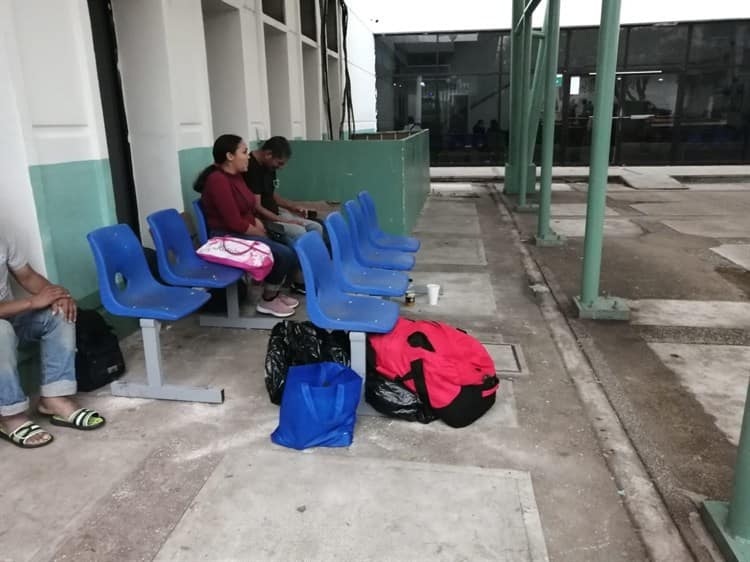 Toman medidas tras cobro de piso en IMSS en Coatzacoalcos; hasta sillas les pusieron