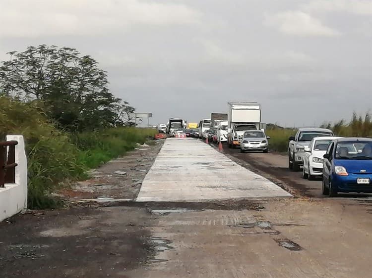 Caos vial en la Transístmica Coatza- Mina