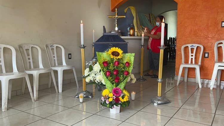 Despiden a Miguel Ángel, sepultado mientras buscaba tesoros en Veracruz
