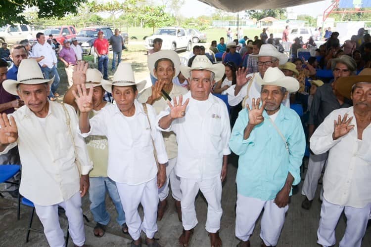 Familias totunaku obradoristas se unen a “Sigue López” y a Sergio Gutiérrez