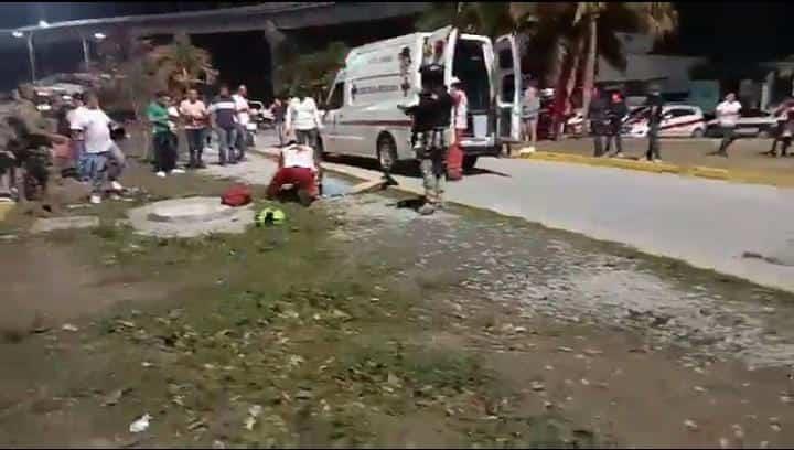 Derrapa motociclista en el puente La Boticaria; sufre lesiones de gravedad