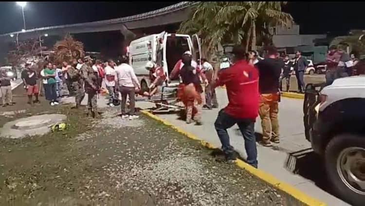 Derrapa motociclista en el puente La Boticaria; sufre lesiones de gravedad