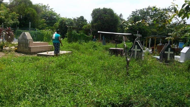 Alistan bloqueo en zona rural de Minatitlán por falta de obras (+Video)