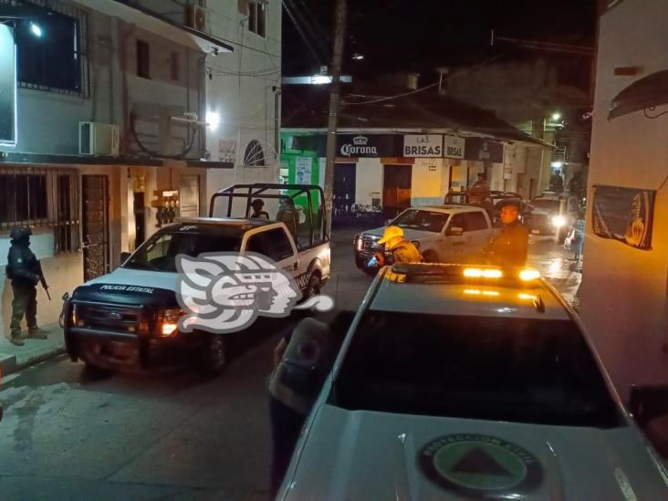 Sedena y Policía Estatal realizan operativo en bares y cantinas de Tuxpan