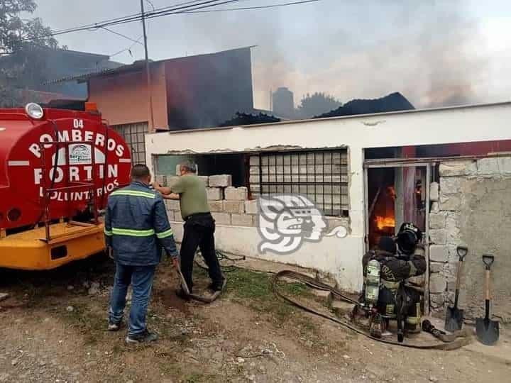 Incendio devasta vivienda en colonia San José, en Fortín