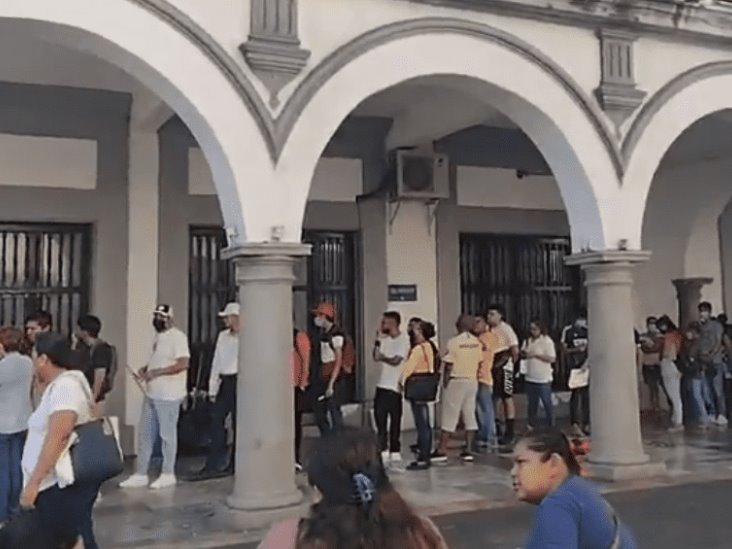 Largas filas para el trámite del Servicio Militar en Veracruz (+Video)